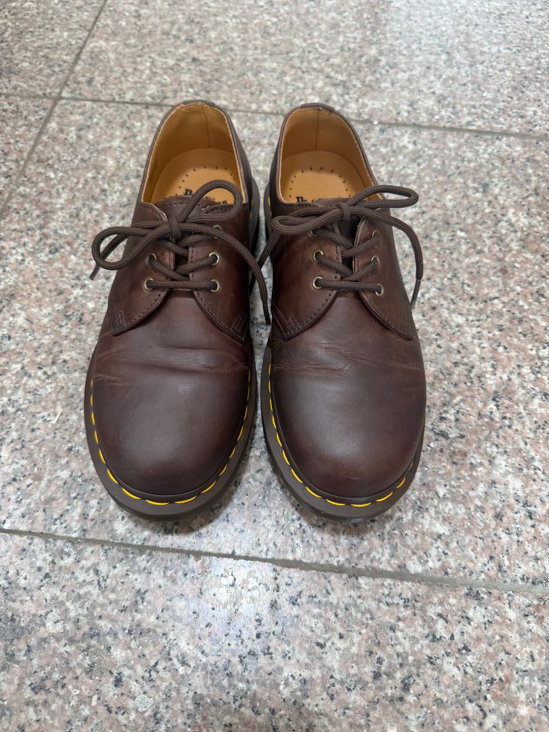 닥터마틴 브라운 AW009 UK6(250-255) 상품이미지1