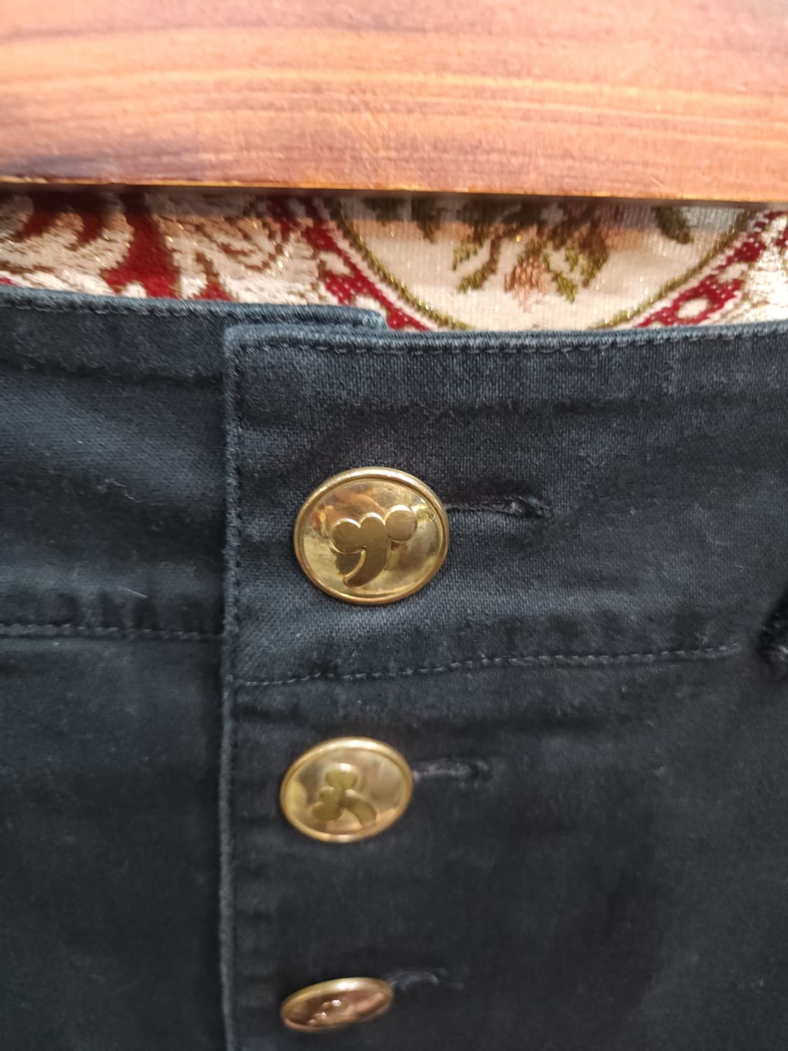 히스테릭글래머 금장버튼 스판 코튼 스커트

 상품이미지4