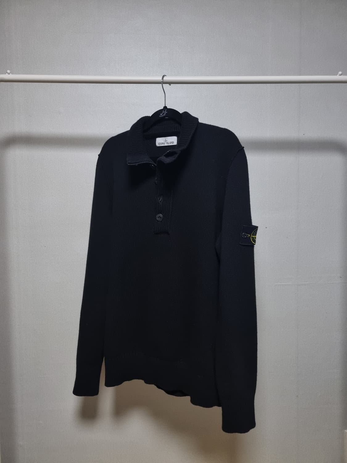 [새상품급 L] 스톤아일랜드 반집업 니트 상품이미지1