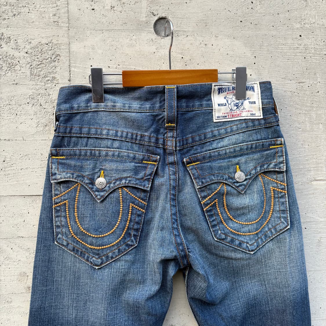 트루릴리전 실버 피라미드 스터드 데코 리키 스트레이트 레그 워시 진 상품이미지6