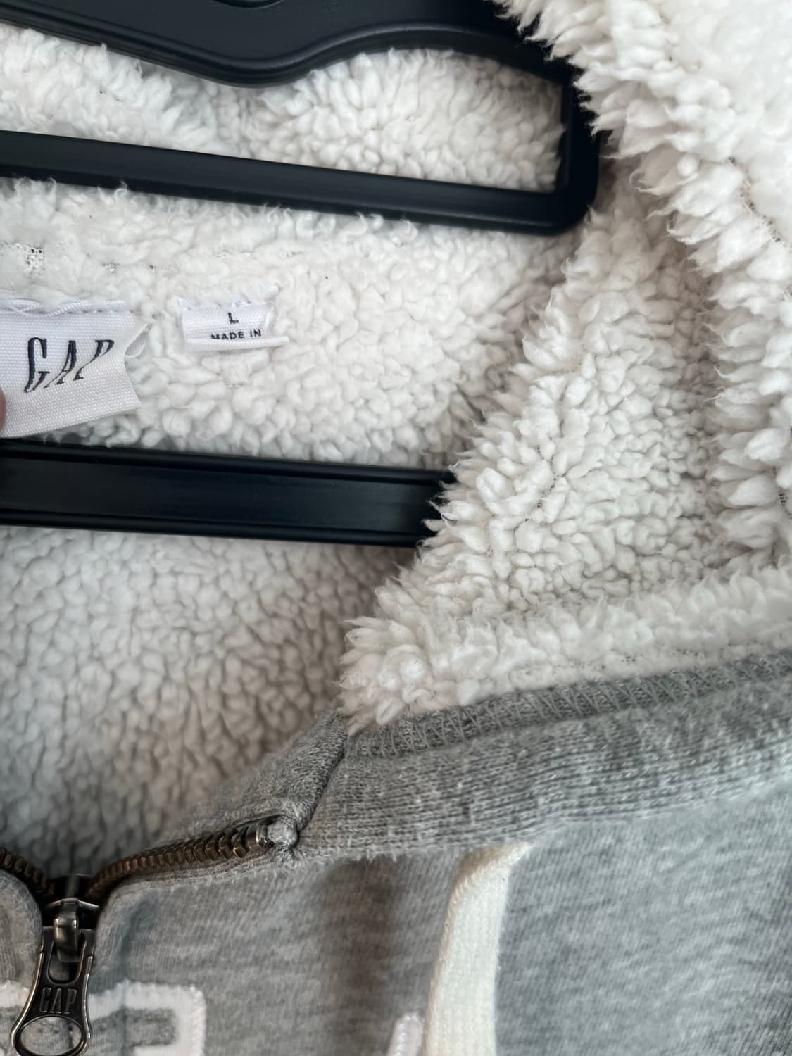 갭 GAP 양털 퍼 후드집업 그레이 (L)  상품이미지4