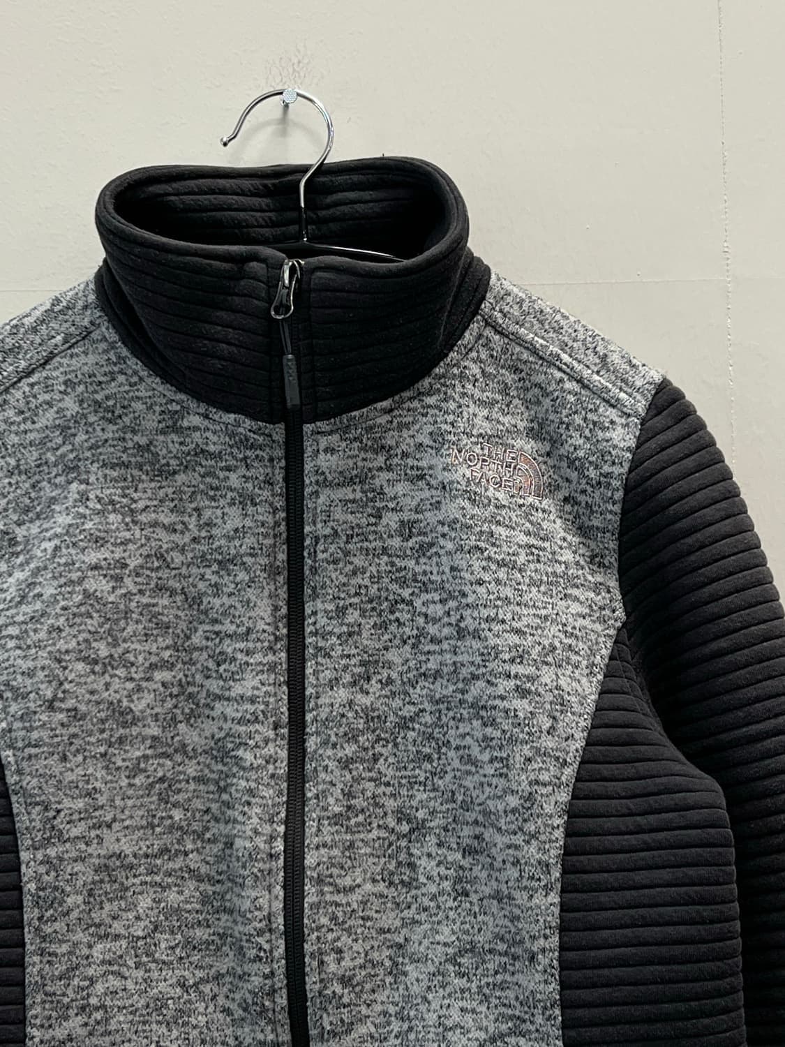 (F) 노스페이스 우먼스 플리스 집업 그레이/차콜 상품이미지3