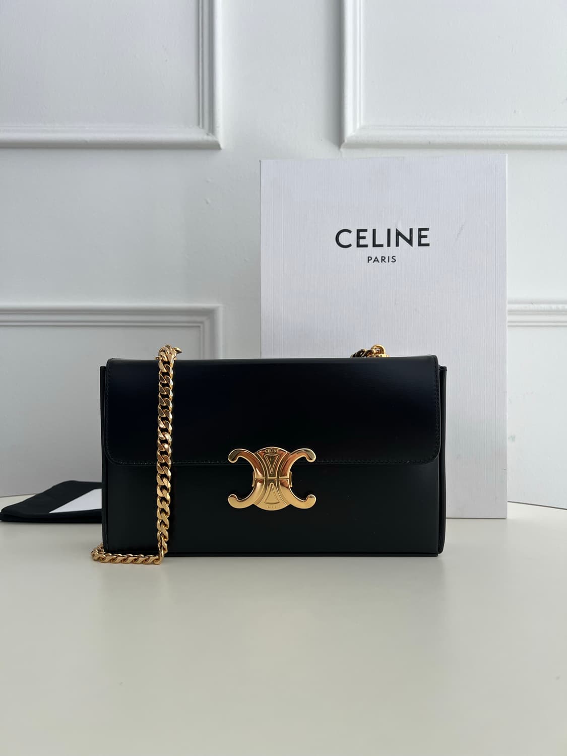 셀린느 트리옹프 체인 박스백 상품이미지1