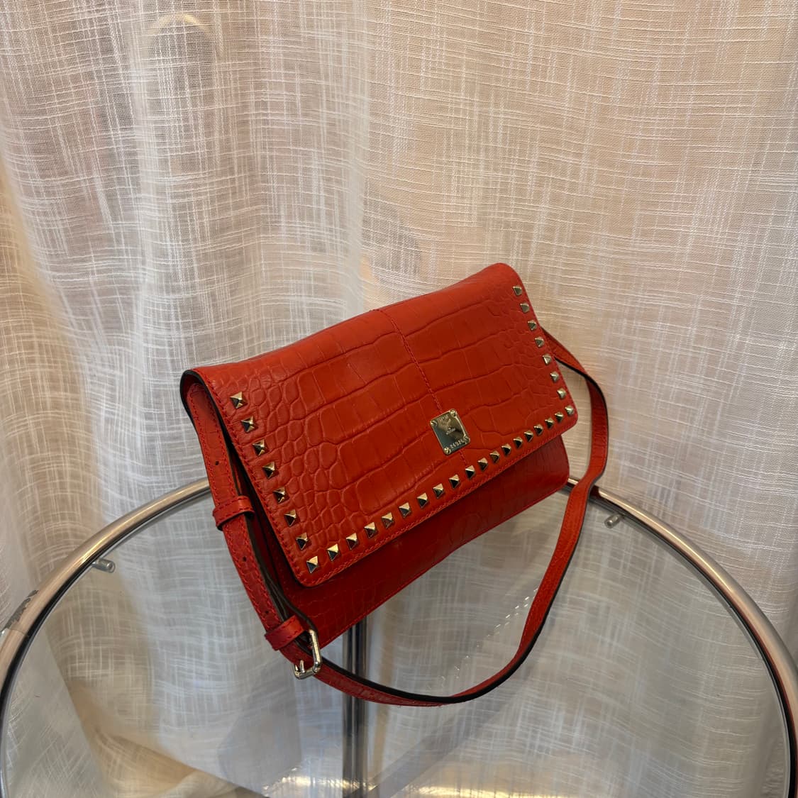 정품 MCM 스터드 금장 숄더백     상품이미지2