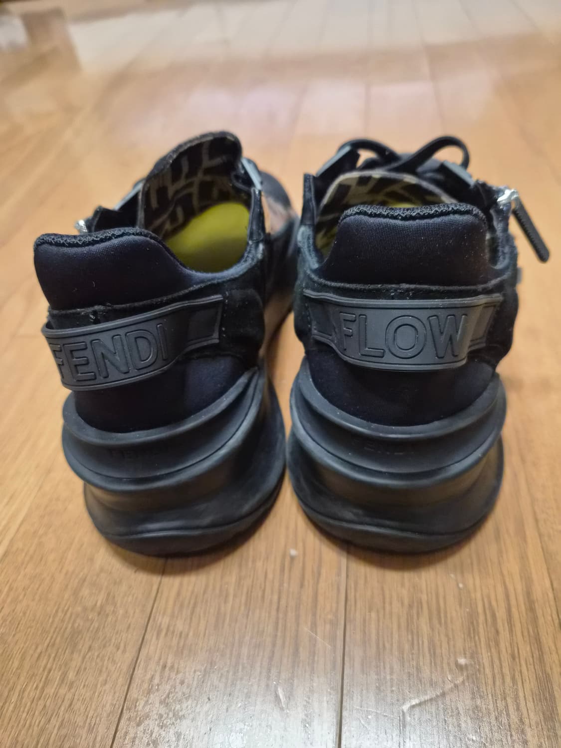 (정품) 펜디 플로우 스니커즈 260 (명품 남자 신발 운동화) 상품이미지5