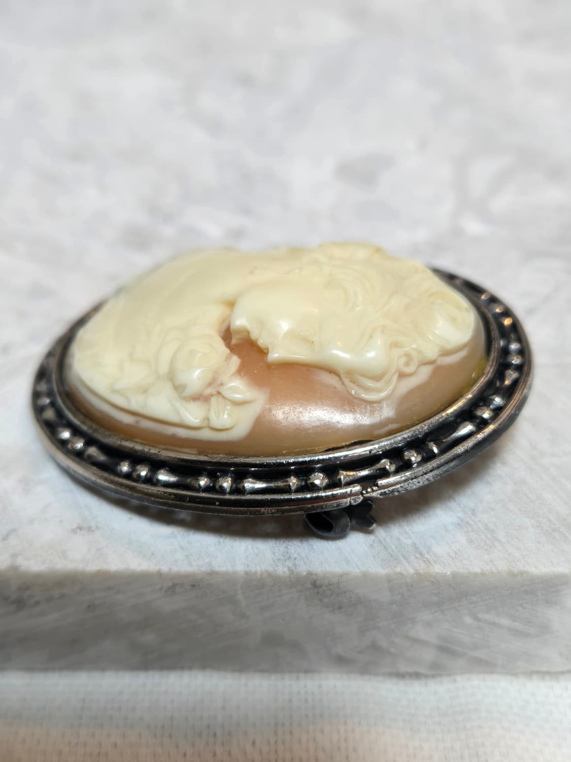 유럽 빈티지 쉘 카메오 브로치 │ 실버 프레임 · 로즈 모티프 상품이미지5