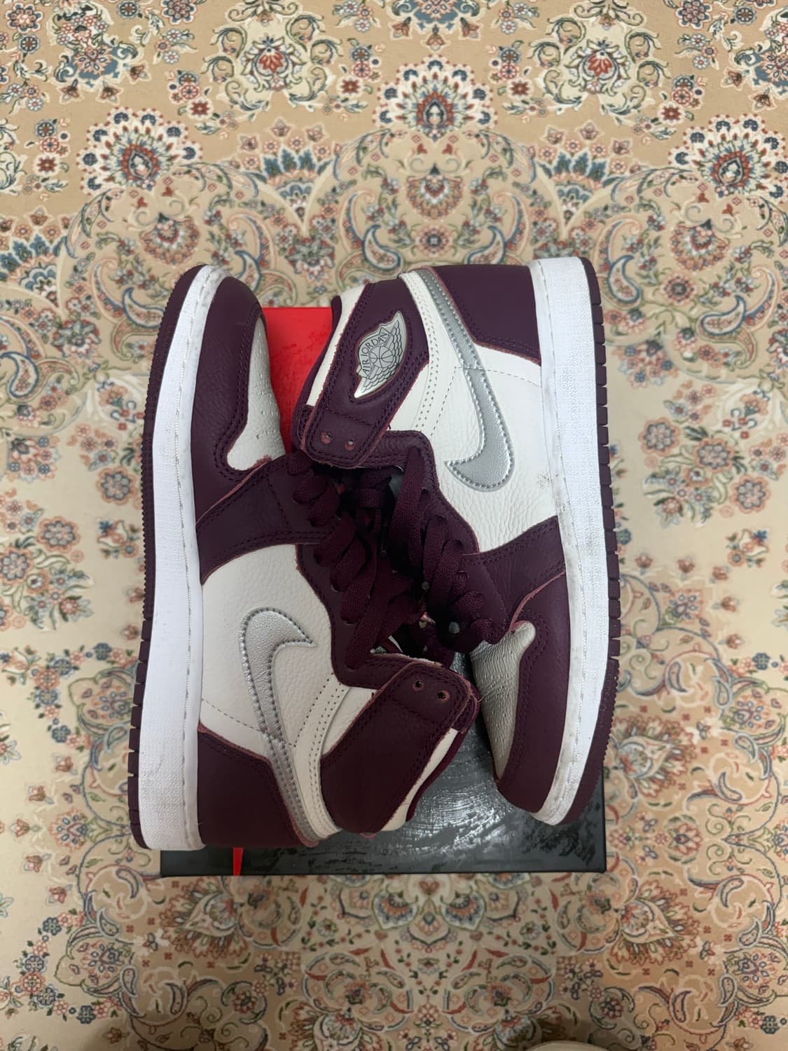 나이키 조던1 하이 보르도 235size 상품이미지3