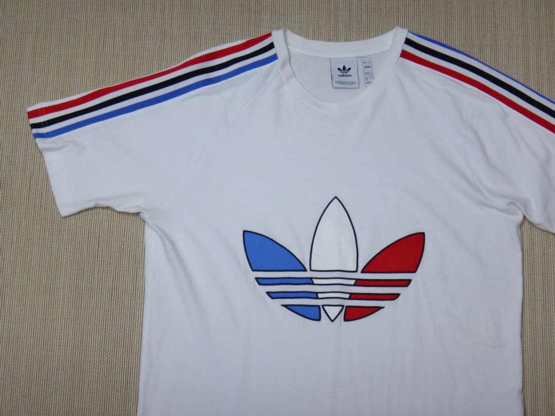 (2XL) 아디다스 남성 트라이컬러 반팔티 GQ8921 상품이미지3