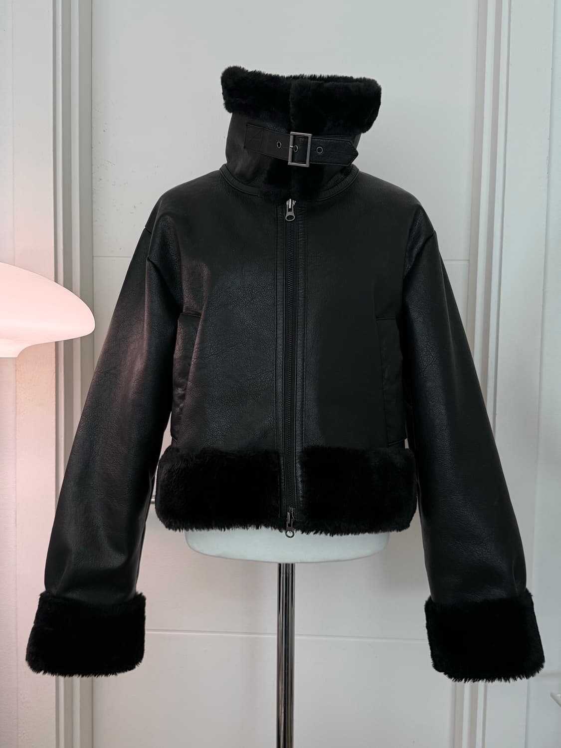 보헴서 하이넥 숏 무스탕 상품이미지5