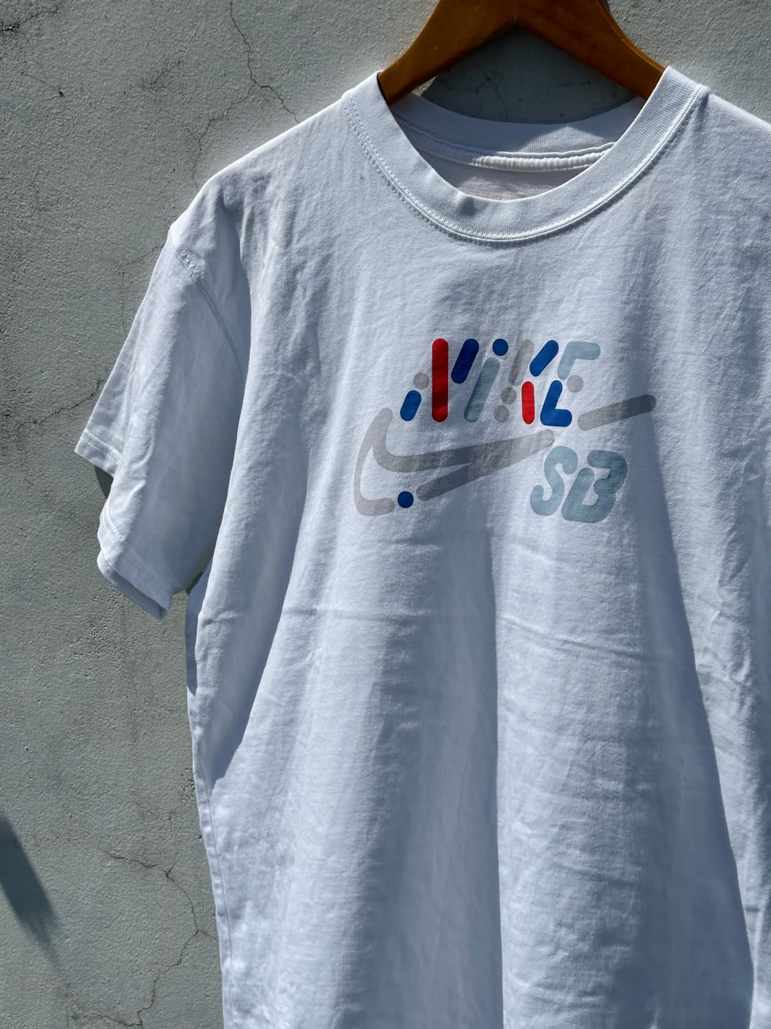 [M] 나이키 SB 로고 화이트 반팔 티셔츠 상품이미지5