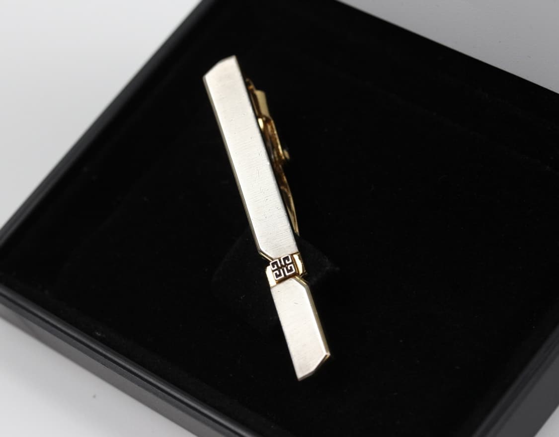 지방시 B+등급 5.1cm 남자 명품 넥타이핀 상품이미지1