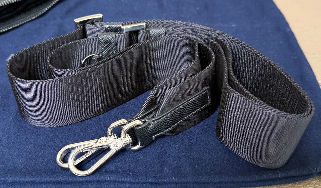 프라다 나일론 사피아노 테수토 숄더백 블랙 상품이미지10