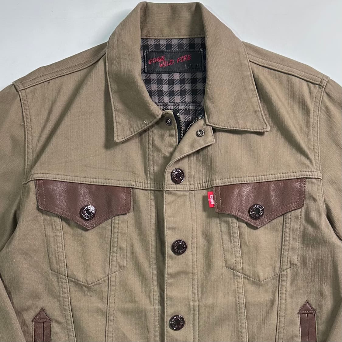 에드윈 레더 디테일 베이지 트러커 자켓 상품이미지2