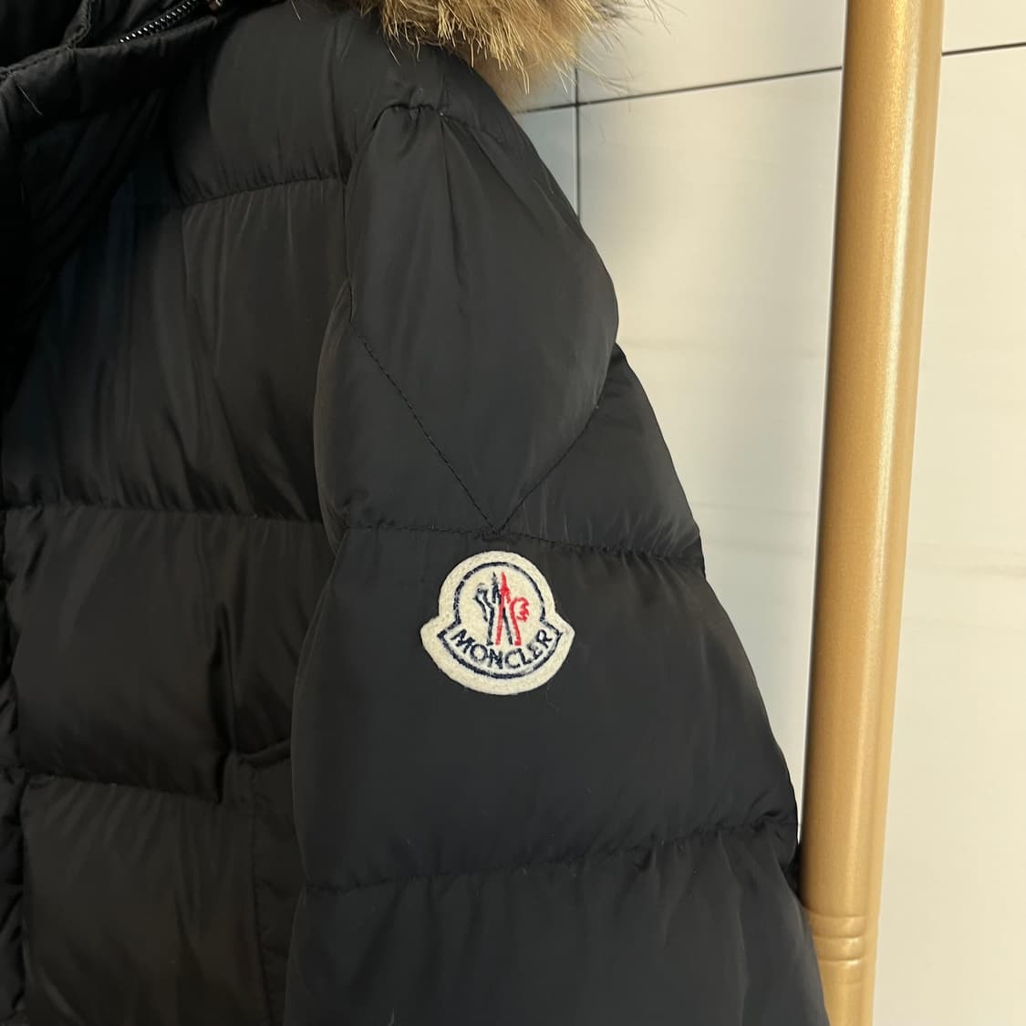 몽클레어 클루니 남성패딩 블랙 상품이미지3