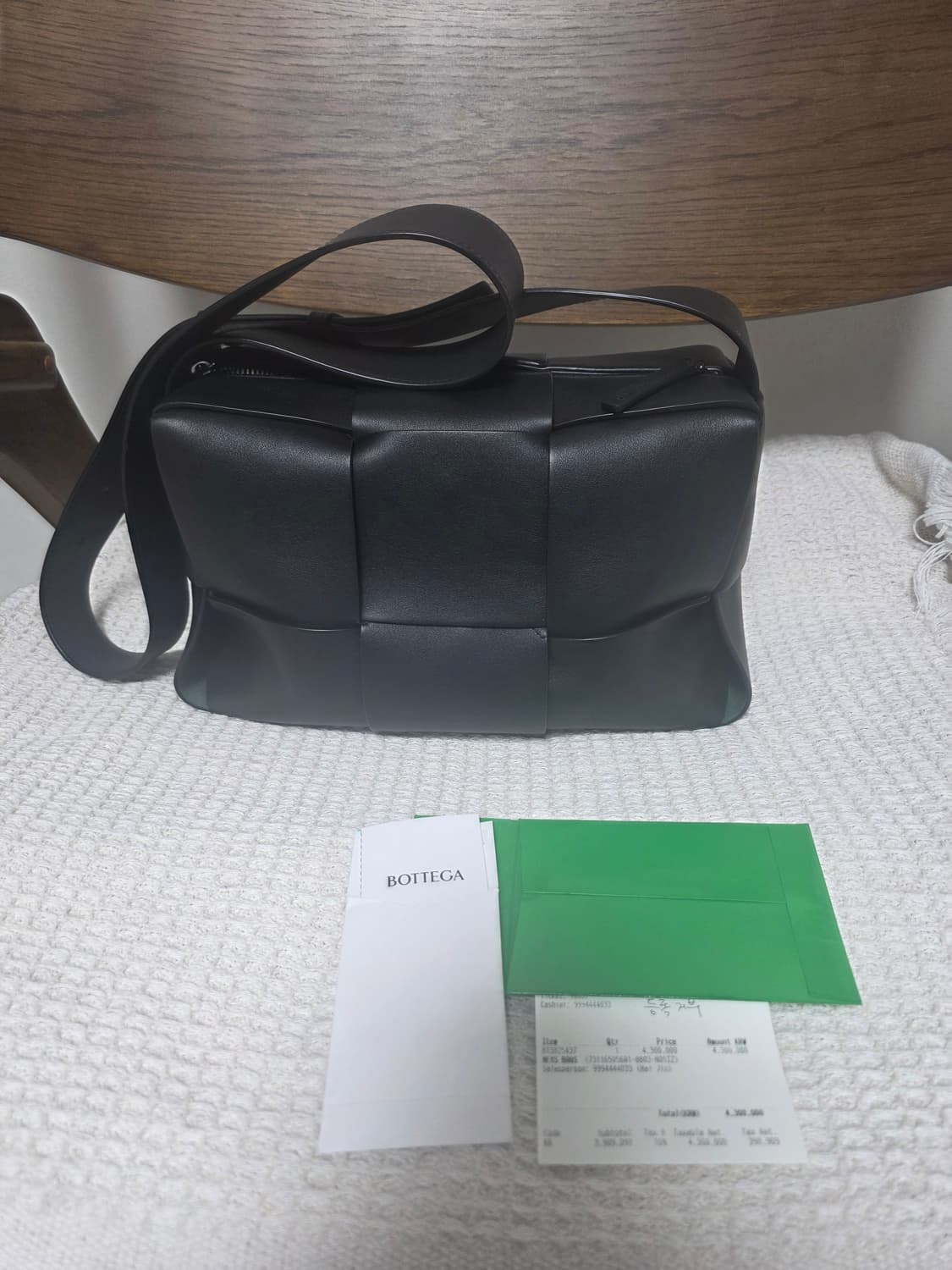 보테가 아르코 카메라백 새상품이나 다름없어요 상품이미지1