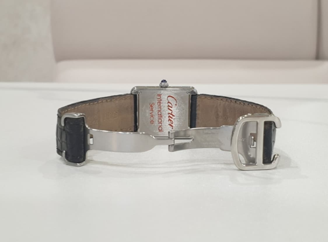 까르띠에 탱크 솔로 여성시계 팝니다 상품이미지3