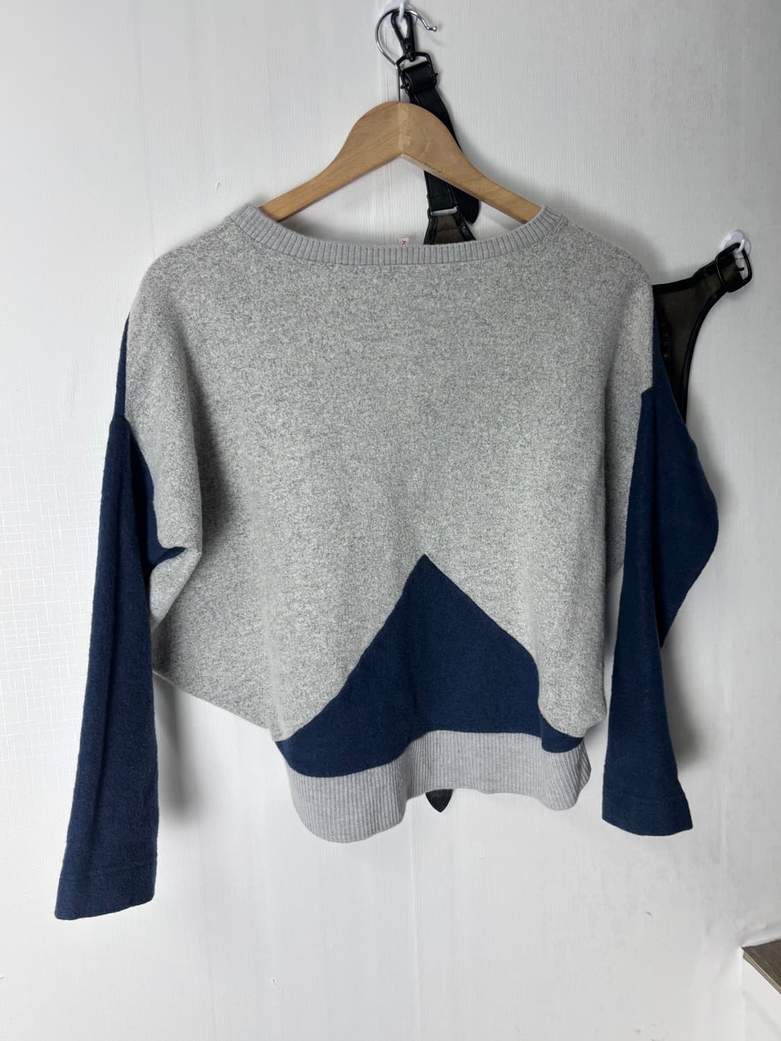 비비안웨스트우드 레드라벨 하트 디자인 니트 상품이미지3