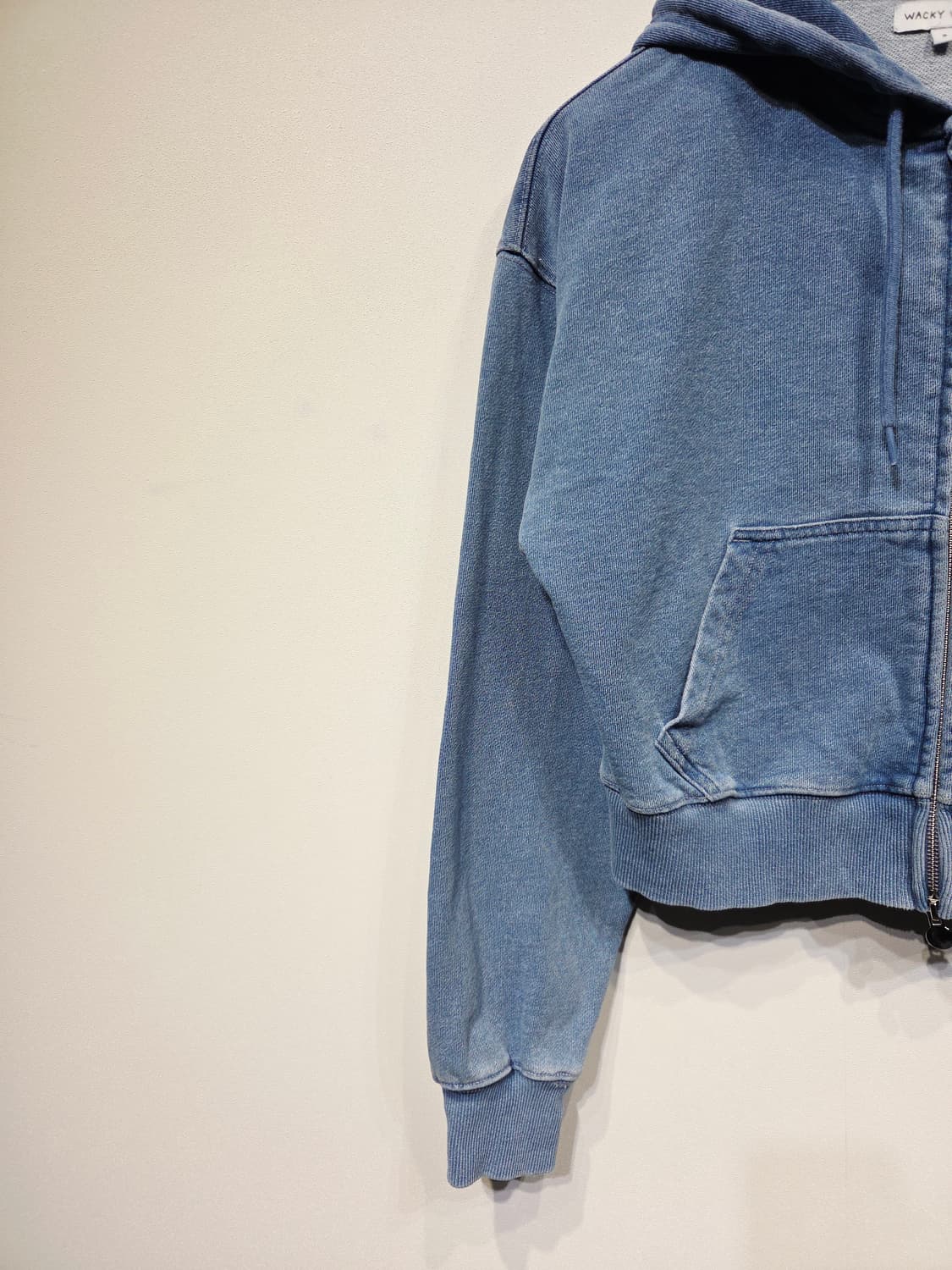 WACKY WILLY 와키윌리 우먼스 워싱 크롭 후드 집업 블루 상품이미지4