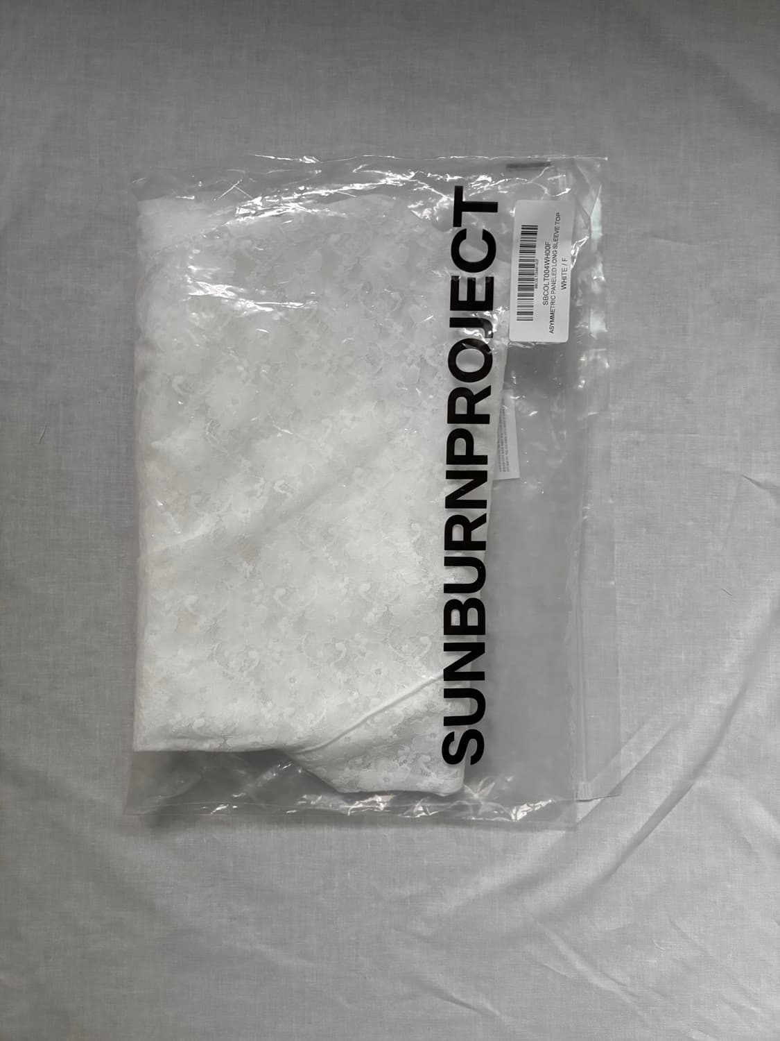 선번프로젝트 /  ASYMMETRIC PANELED LONG SLEEVE 상품이미지2