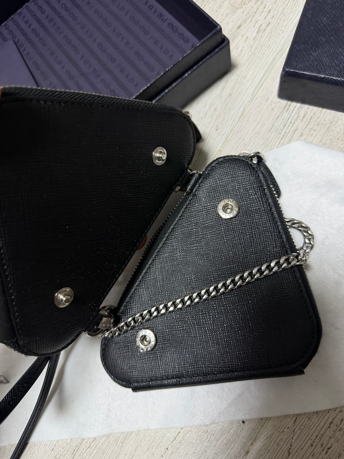 프라다 사피아노 가죽 미니 파우치 상품이미지7