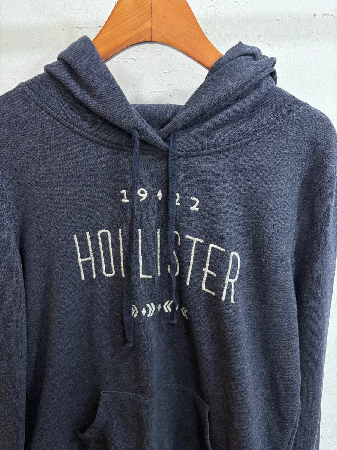Hollister 홀리스터 챠콜 약기모 후드티 상품이미지3