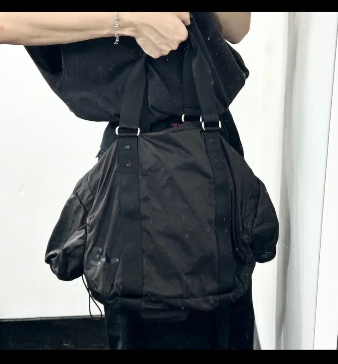 Y-3 요지야마모토 나일론 파라슈트 크로스백 상품이미지2