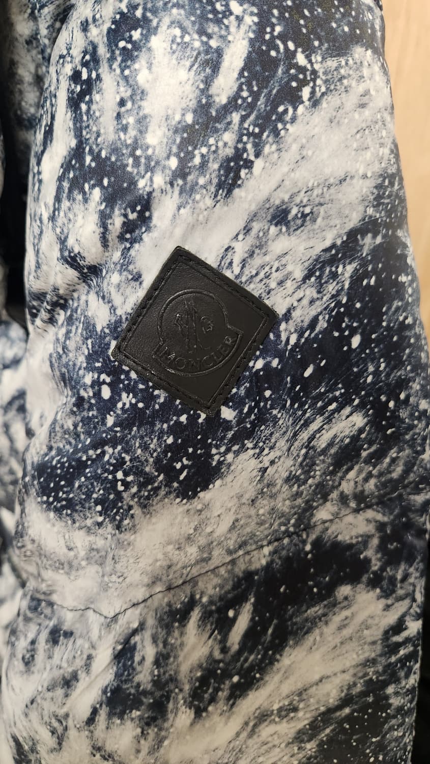 정품.몽클레어 블랙 라벨 패딩.사이즈 4 상품이미지4