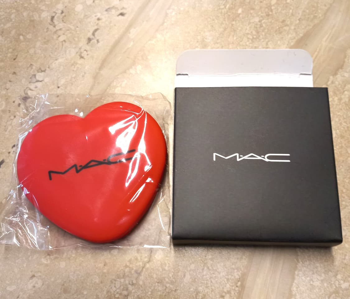 맥 MAC 레드 하트 거울 (새제품) 4000원 상품이미지4