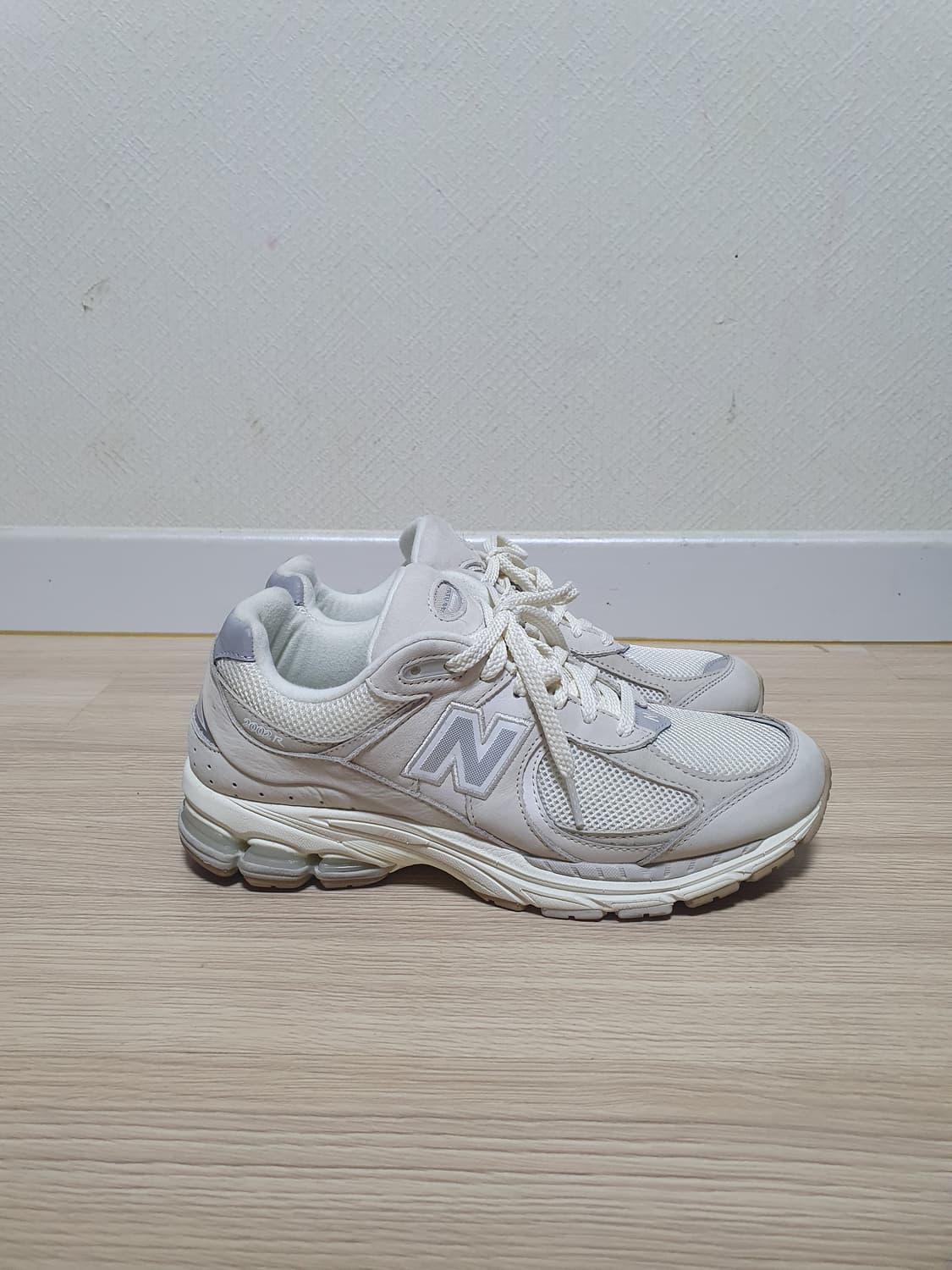 뉴발란스 2002R 운동화 260 상품이미지1