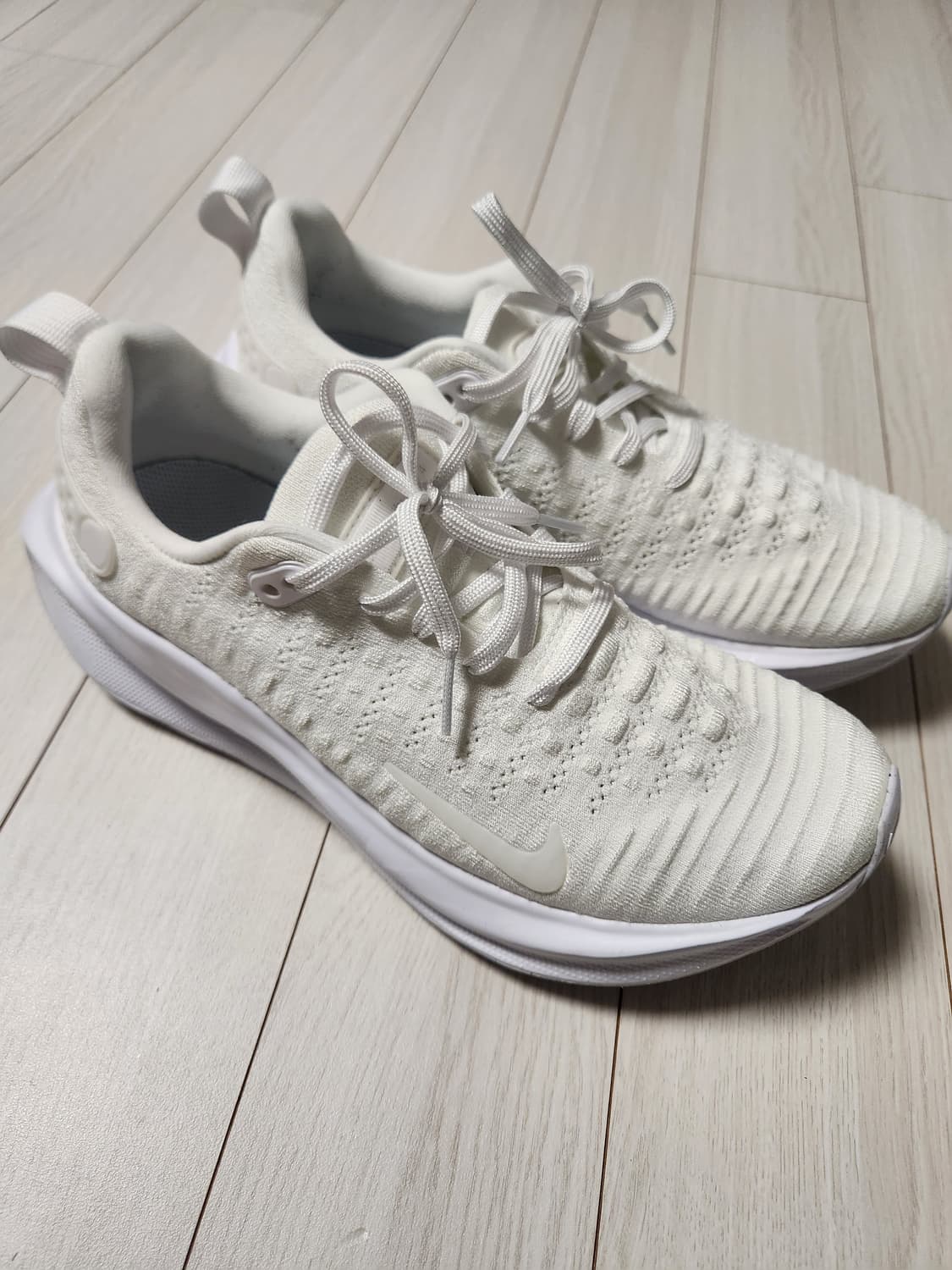 나이키 운동화 인피니티 런 4 DR2665-103 러닝화 사이즈255

 상품이미지4