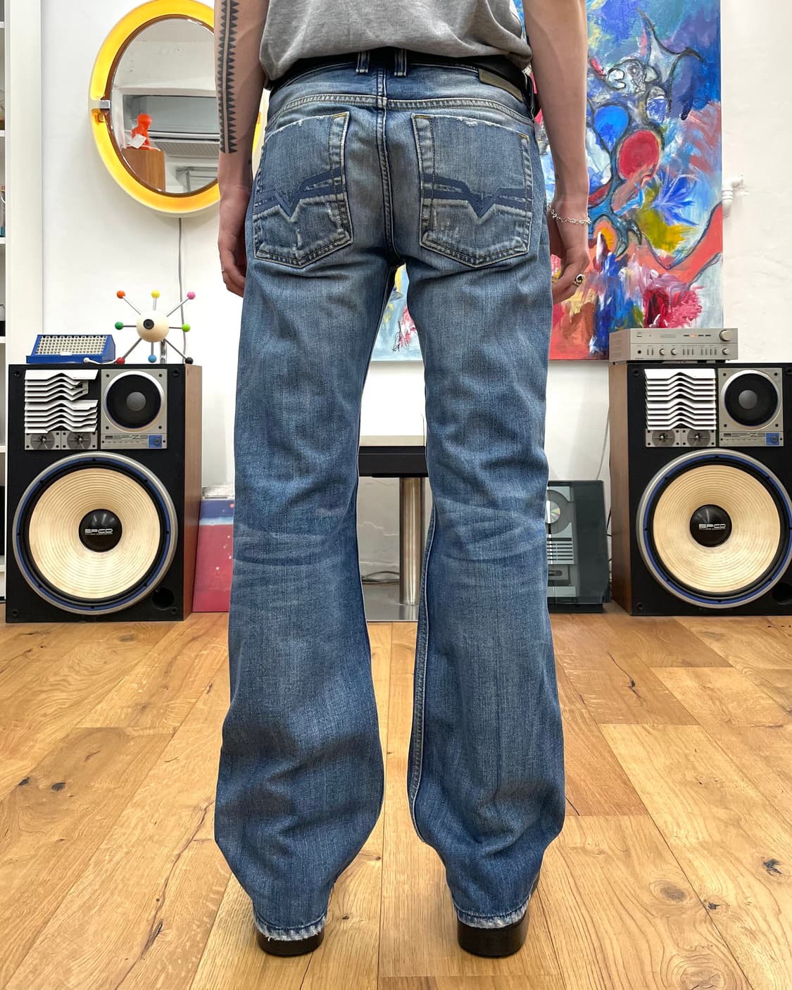 [29] 디젤 디스트레스 부츠컷 데님 팬츠 상품이미지3