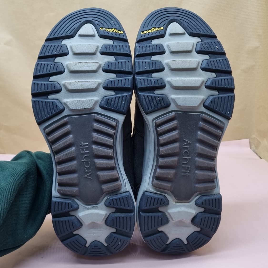 스케쳐스 고워크 아치핏 아웃도어 슬립온 260 상품이미지3