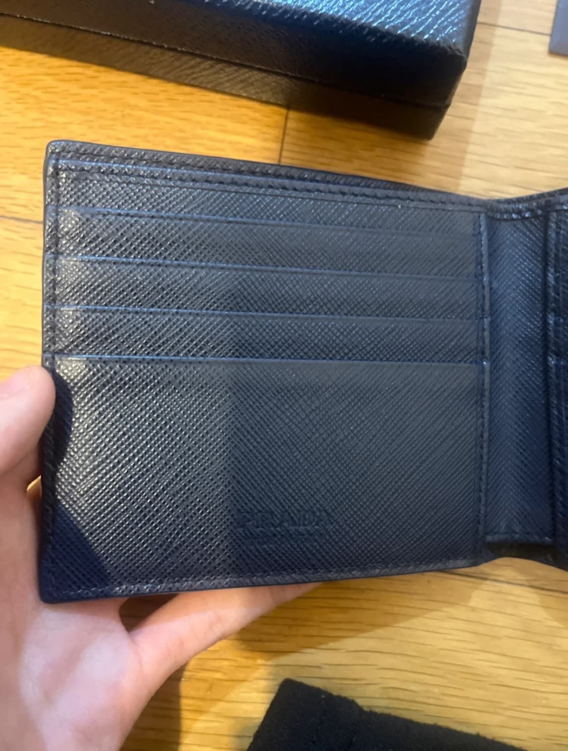 프라다 사피아노 남성 반지갑 오체아노 상품이미지4