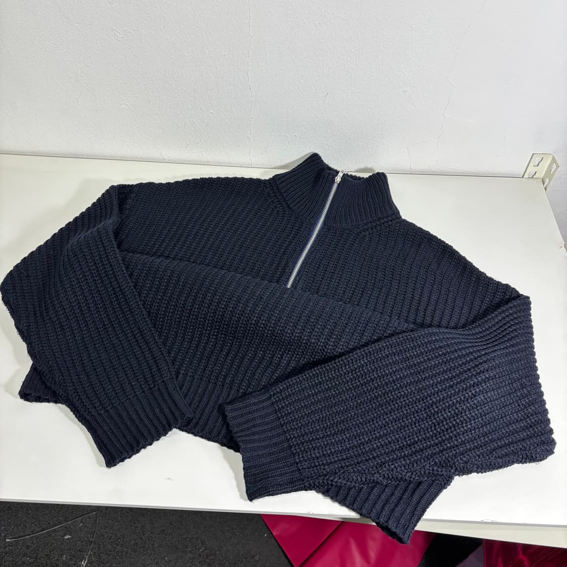 L 트릴리온 다크네이비 반집업니트 상품이미지1