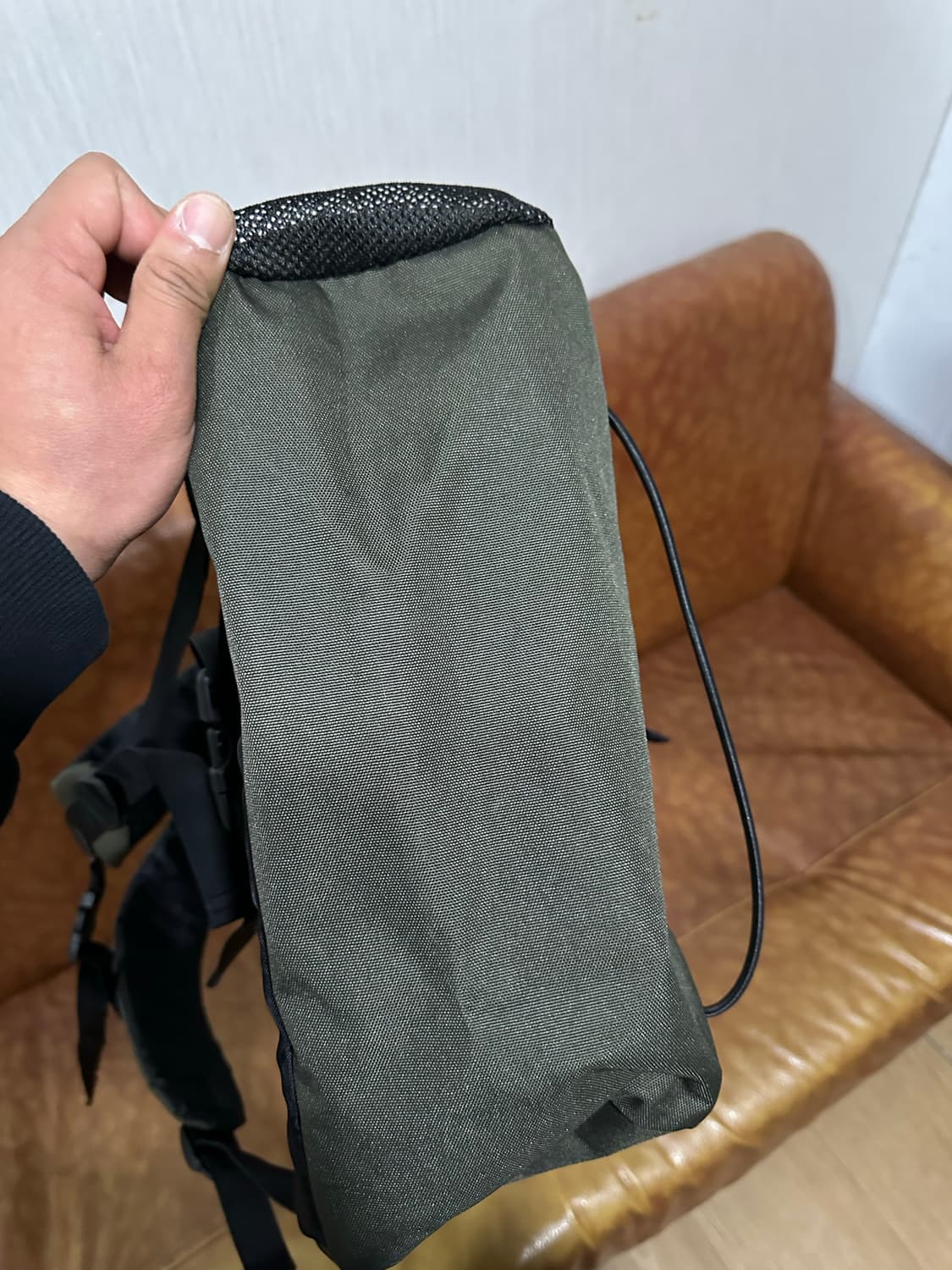 칼하트 킥플립 백팩 카키색 상품이미지5