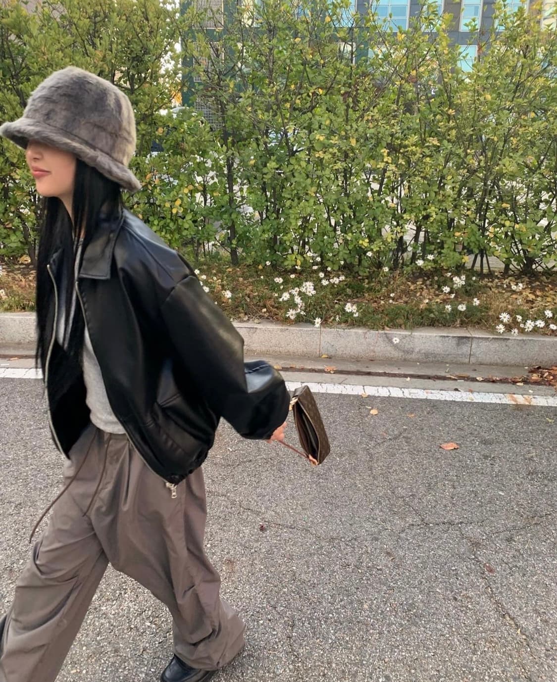 루이비통 모노그램 포쉐트 악세수아 NM 미니 도트백 상품이미지2