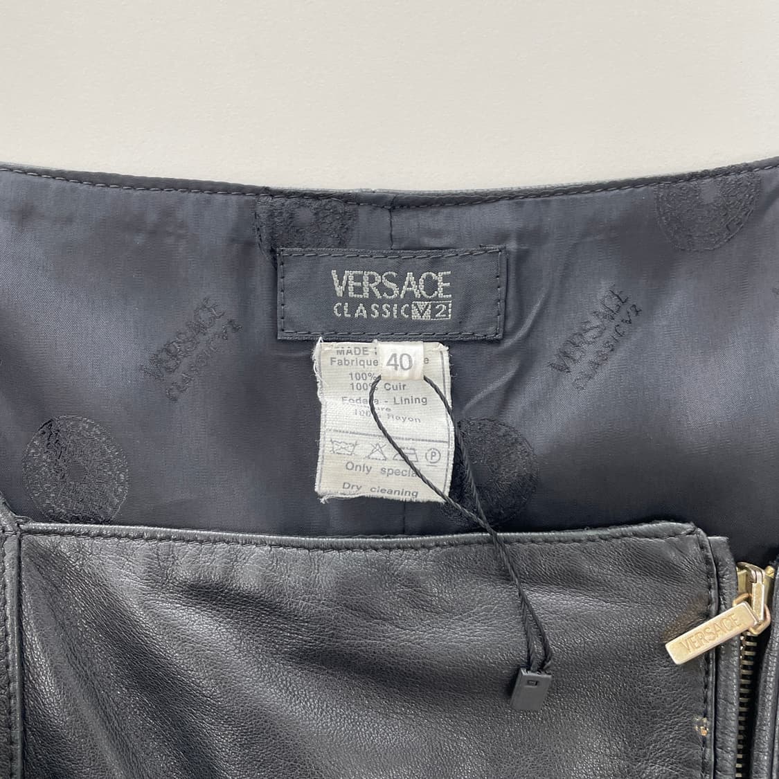 베르사체 리얼 레더 지퍼 2way 블랙 슬리브리스 원피스 상품이미지9