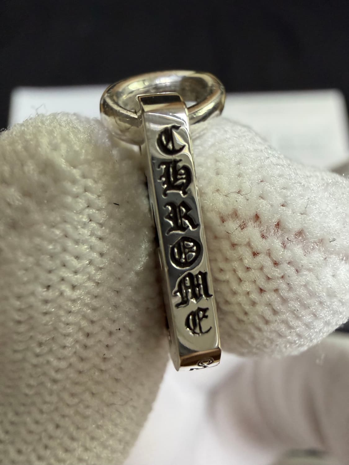 [새상품] 크롬하츠 타이니 컷아웃 크로스 도그택 상품이미지3