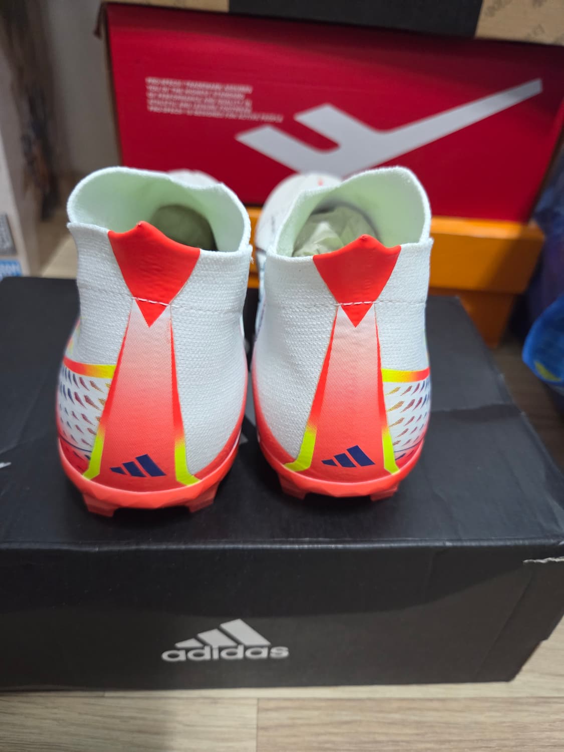 새상품/풀박스) 아디다스 프레데터 엣지+ FG J (240mm)  상품이미지3