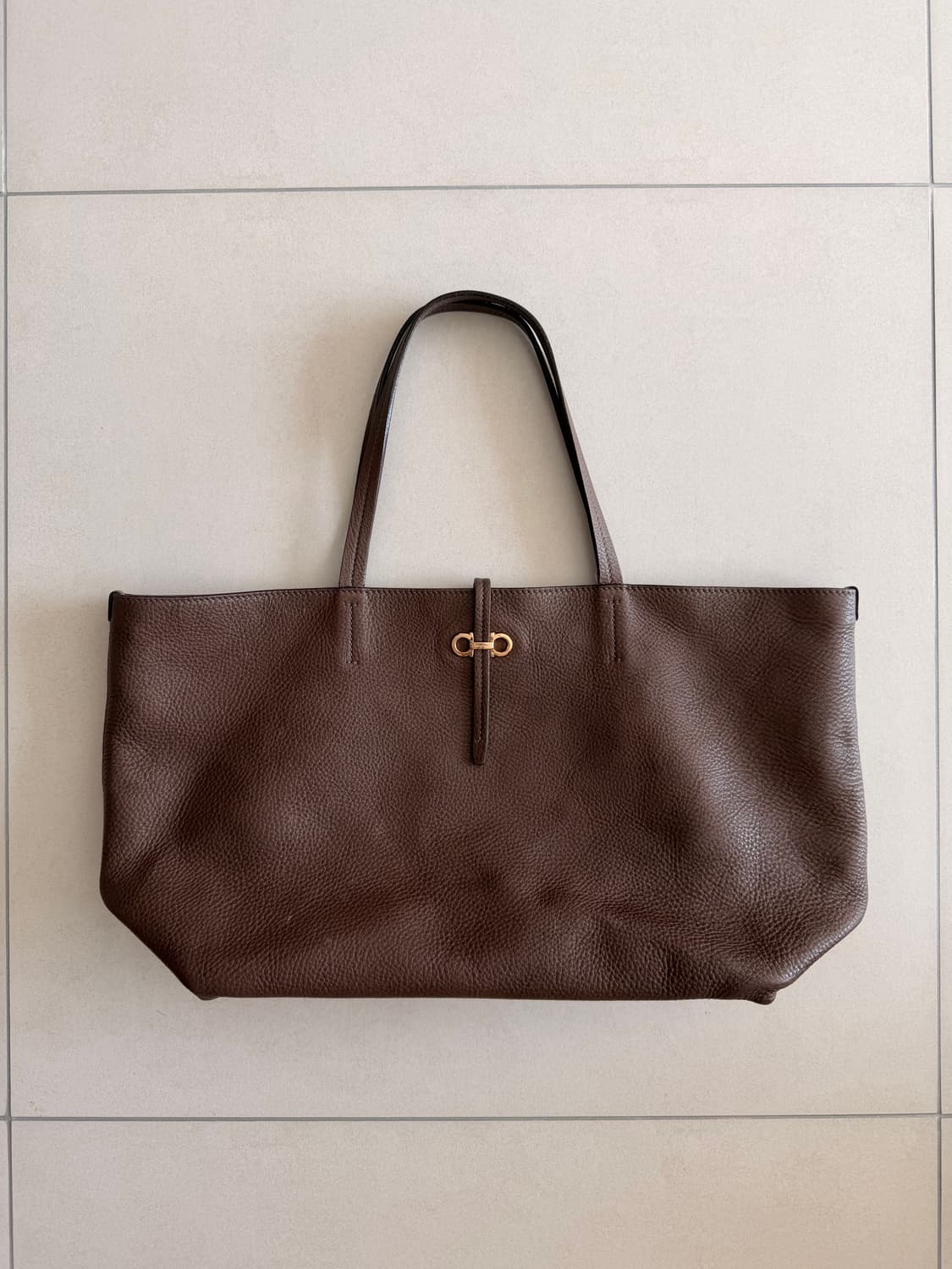 페레가모 정품 쇼퍼백 브라운 상품이미지10