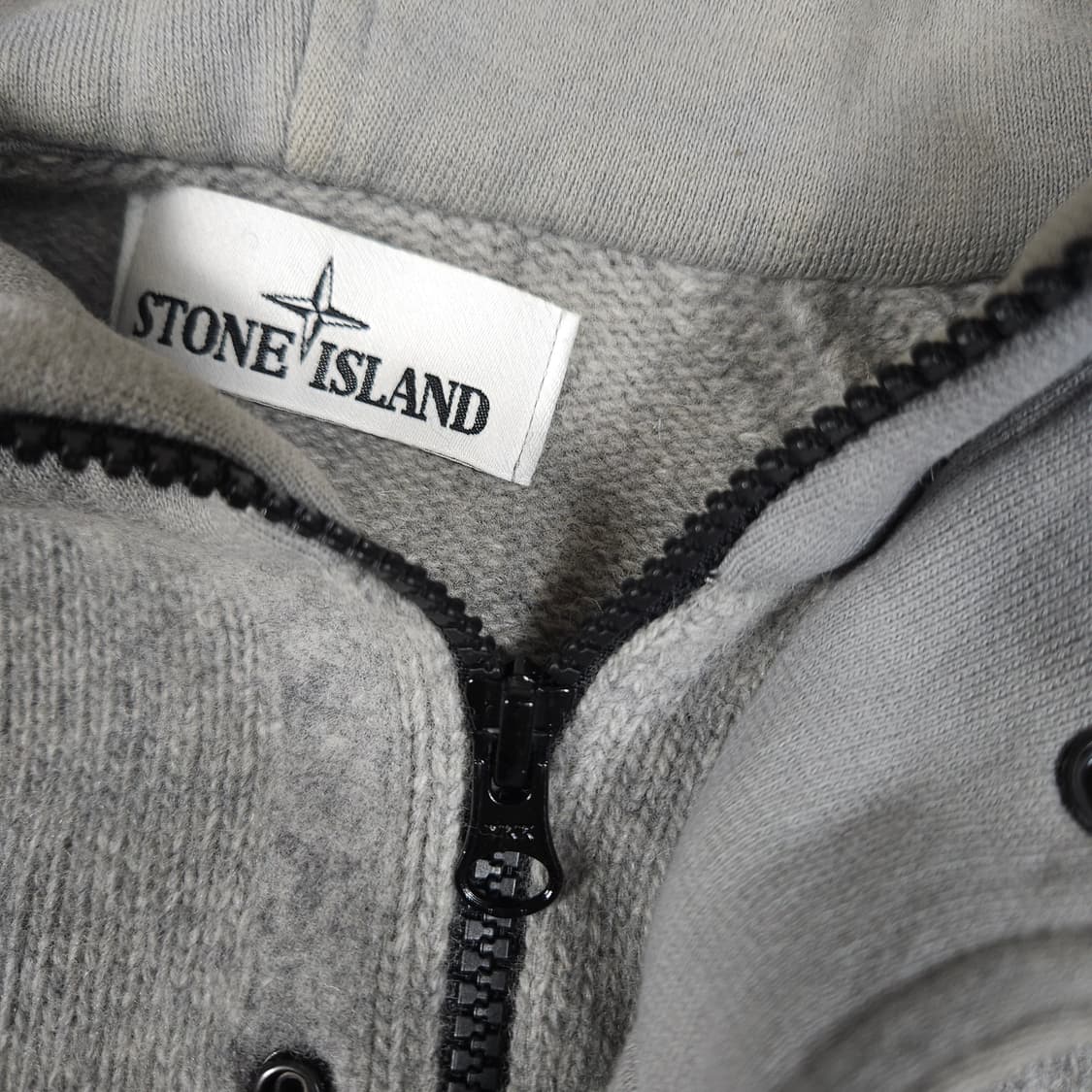 스톤아일랜드 와펜 후드 니트 상품이미지3