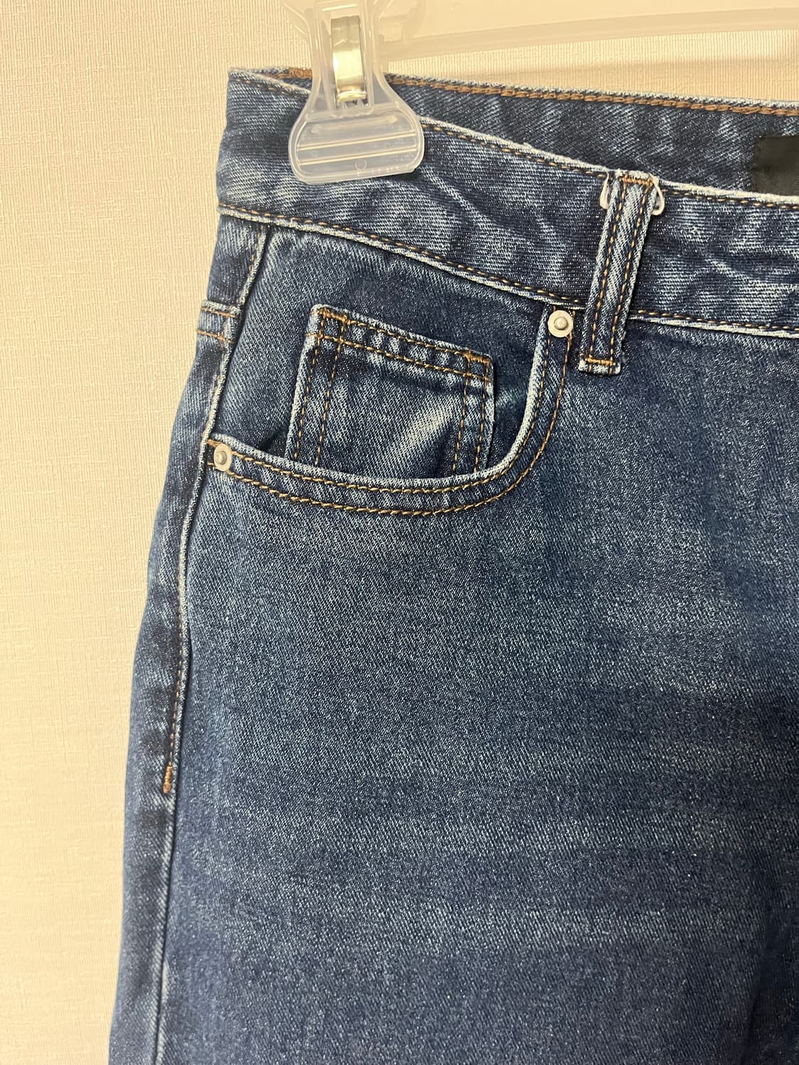 무신사 스탠다드 우먼즈 로 라이즈 와이드 데님 팬츠 [옐로우 딥 인디고] 상품이미지4