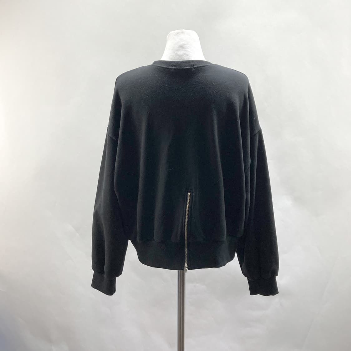 엔비플러스 여성크롭맨투맨티셔츠 블랙 F 상품이미지3