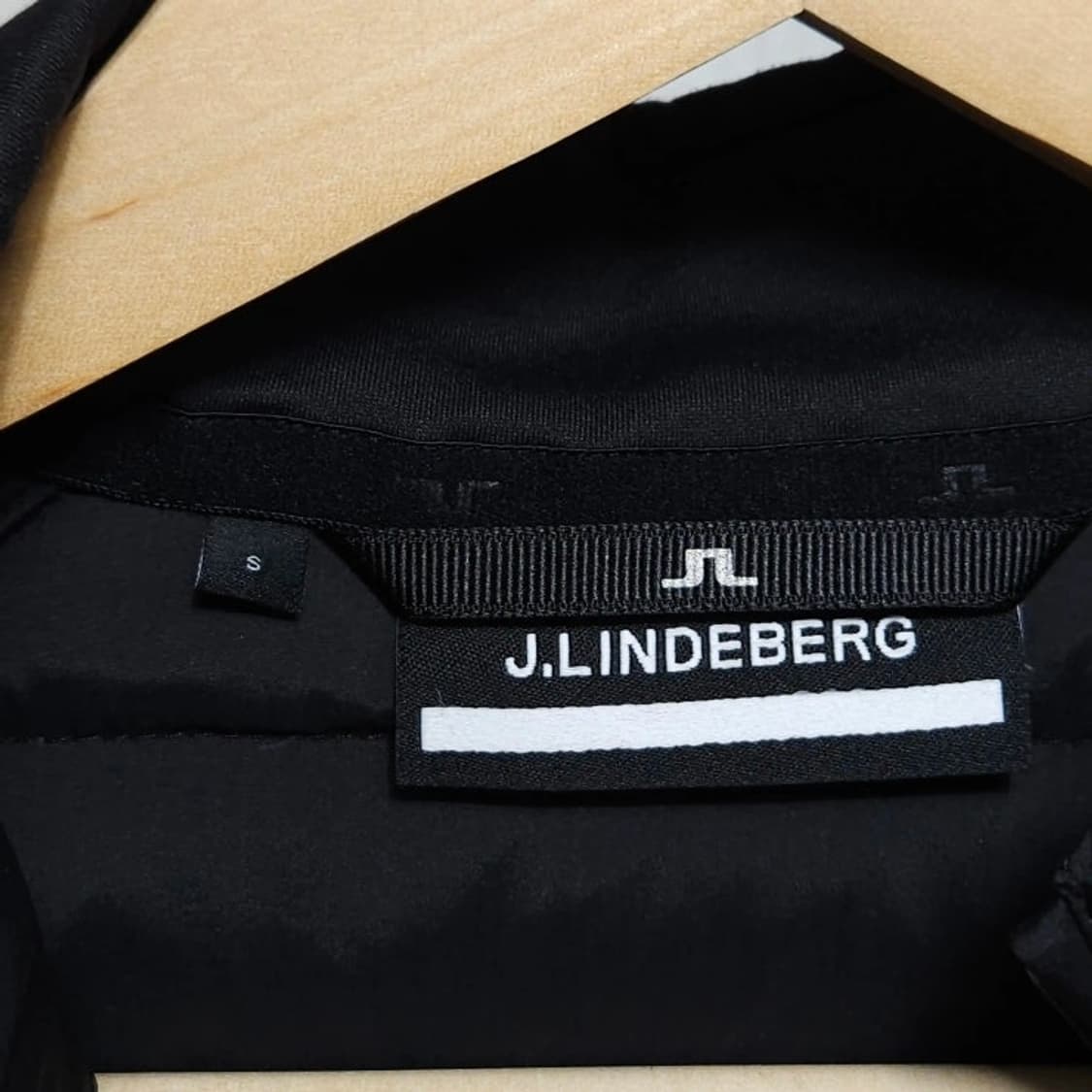 여성44~55)제이린드버그 골프 구스다운 패딩조끼 블랙 상품이미지6