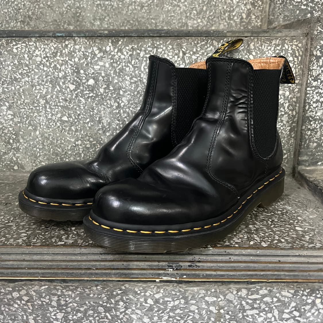 닥터마틴 스무스 레더 블랙 첼시 부츠 상품이미지1