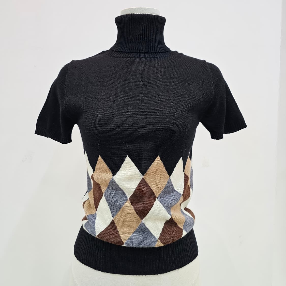 CHEZ TOI 울혼방 블랙 아가일 패턴 반팔 니트 상품이미지1