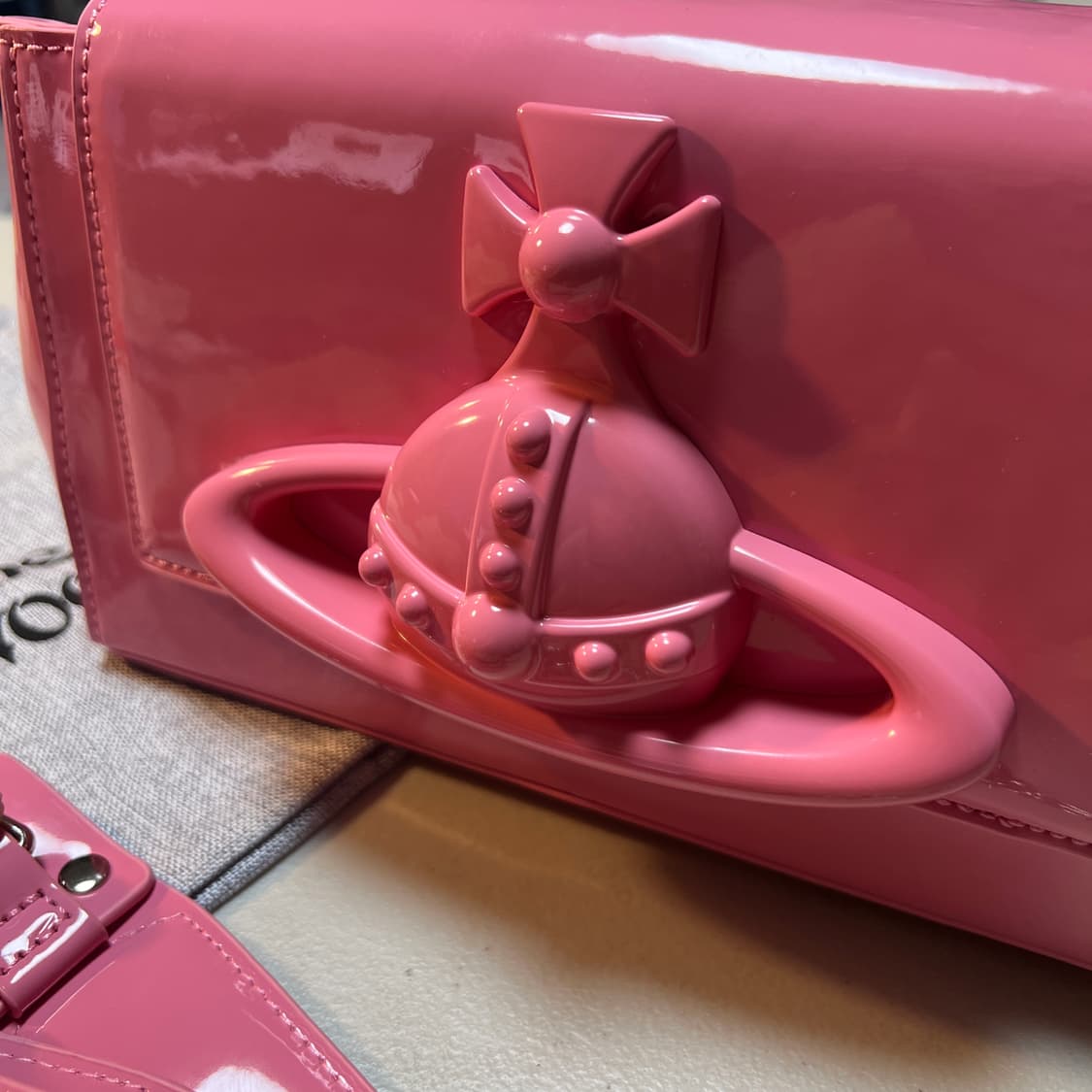 비비안웨스트우드 헤이즐 백 상품이미지3