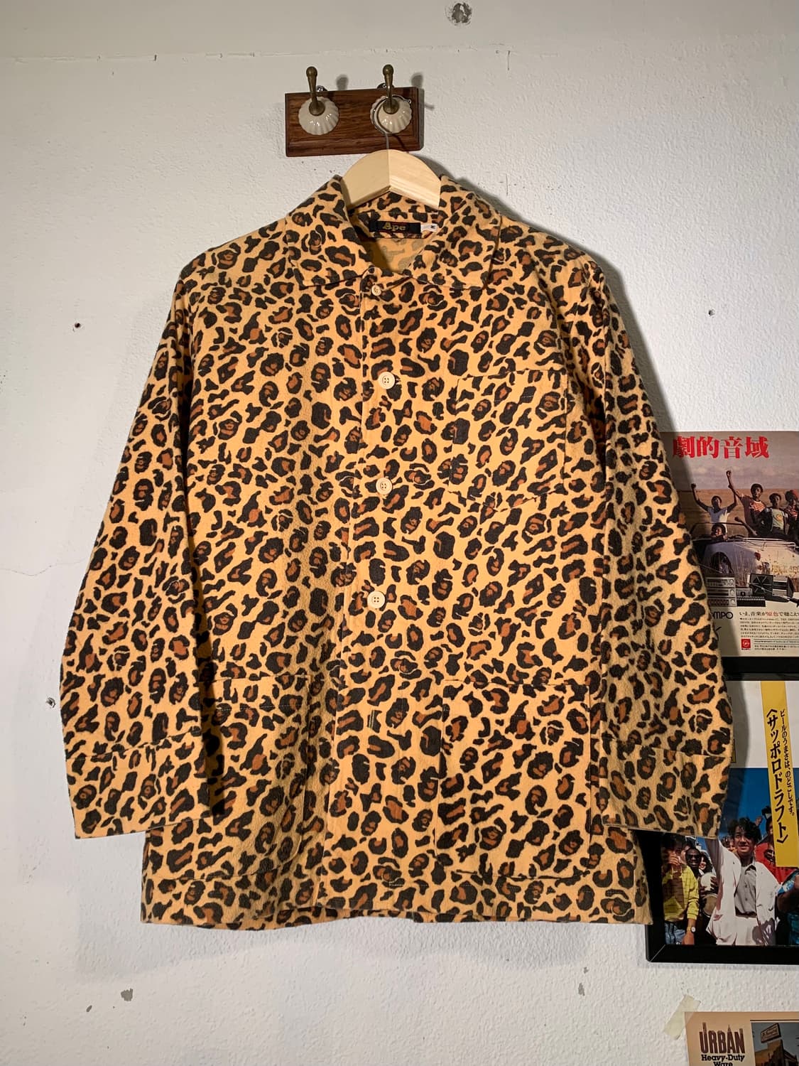 베이프 레오파드 울 셔츠 상품이미지1