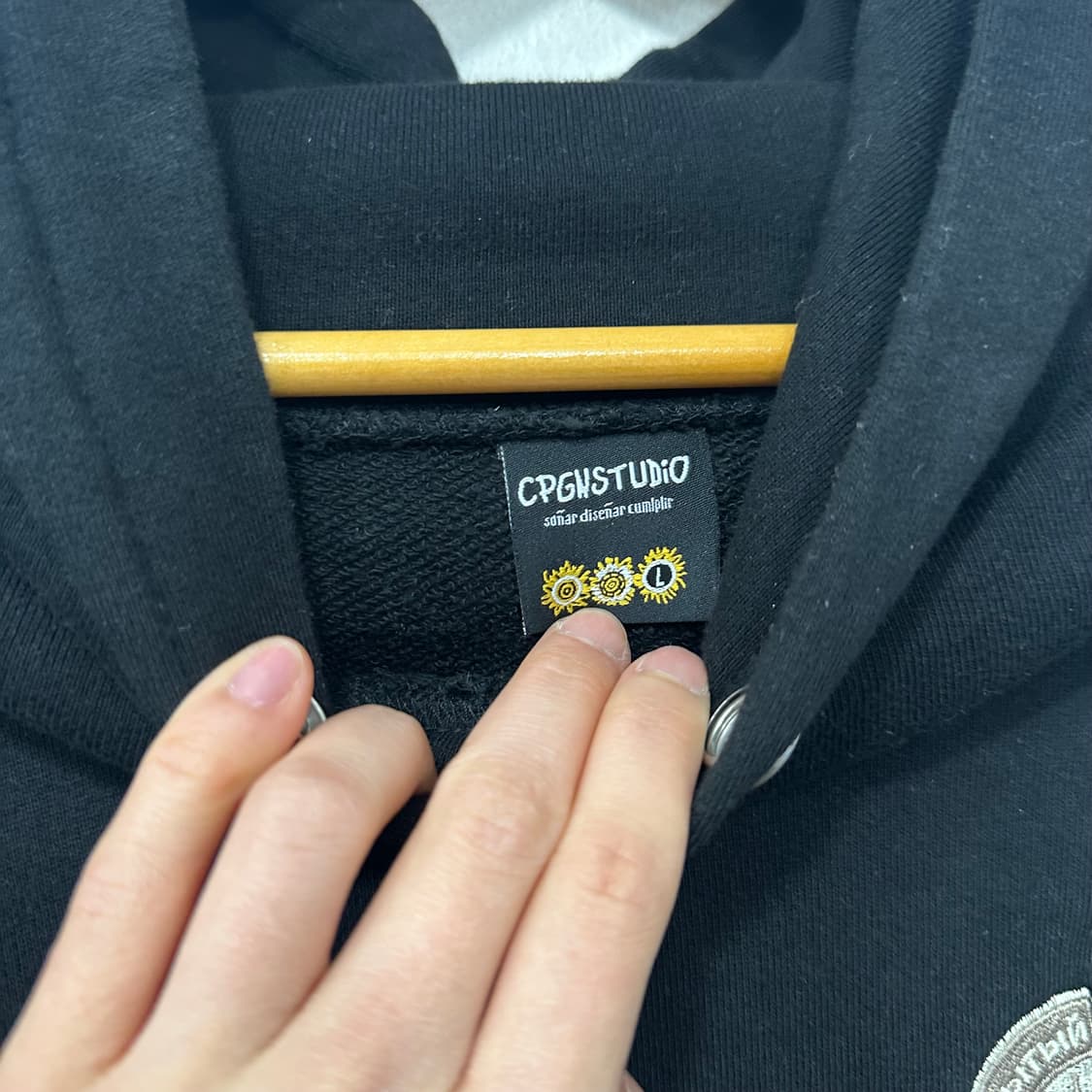 꼼파뇨 후드티 상품이미지3