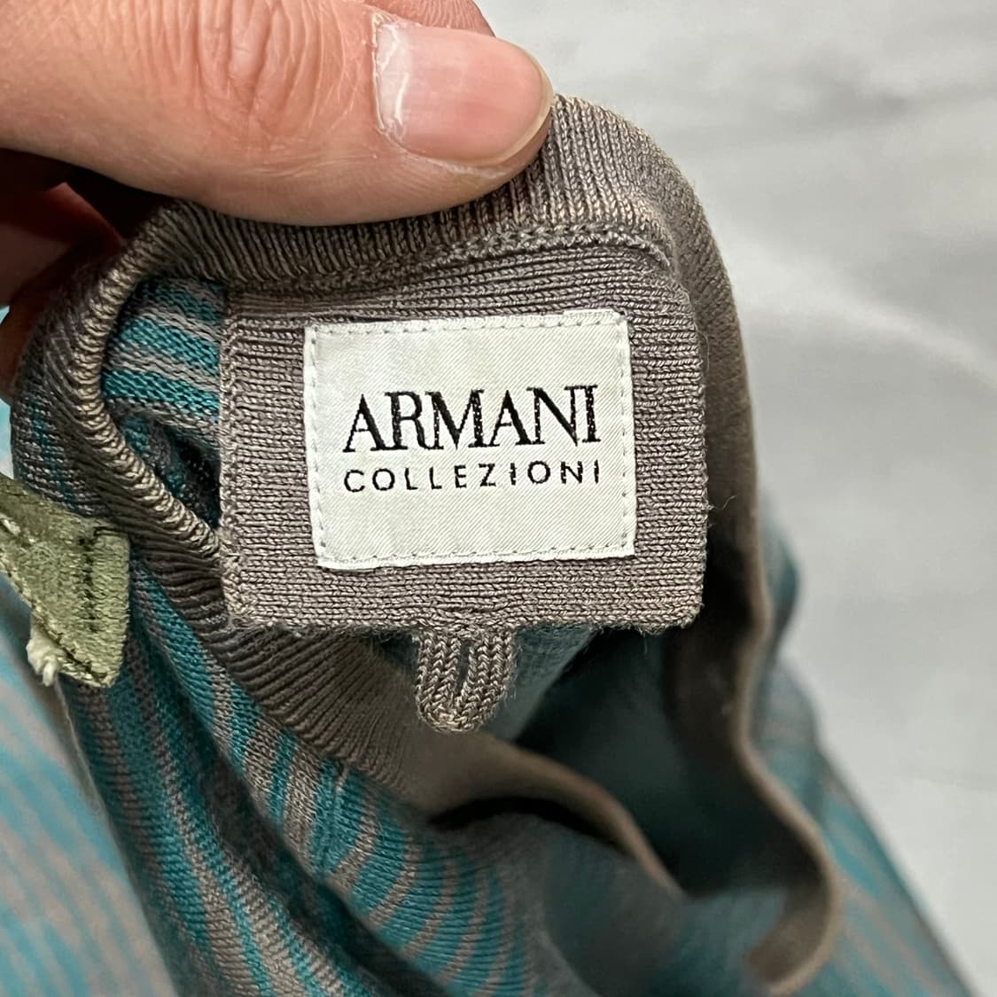  아르마니 꼴레지오니 스트라이프 패턴 니트 y15115 상품이미지5